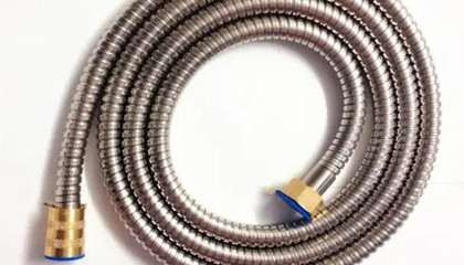 金屬淋浴花灑噴頭軟管在使用中具有哪些方面的優(yōu)勢？