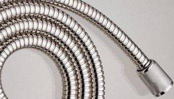 為什么金屬防爆淋浴管會(huì)漏水？