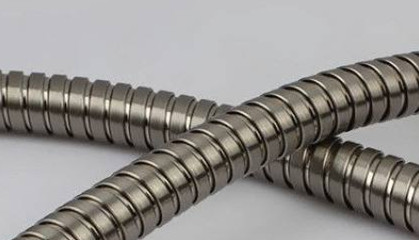 淋浴花灑噴頭軟管怎樣更換螺帽？