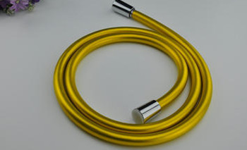 怎么更換家里的大口徑淋浴噴頭軟管？